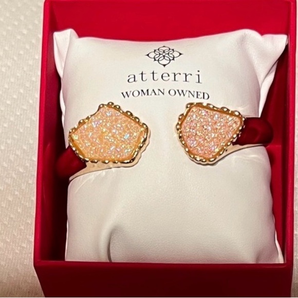 Atterri Jewelry - Atterri Gold and Pink Bracelet